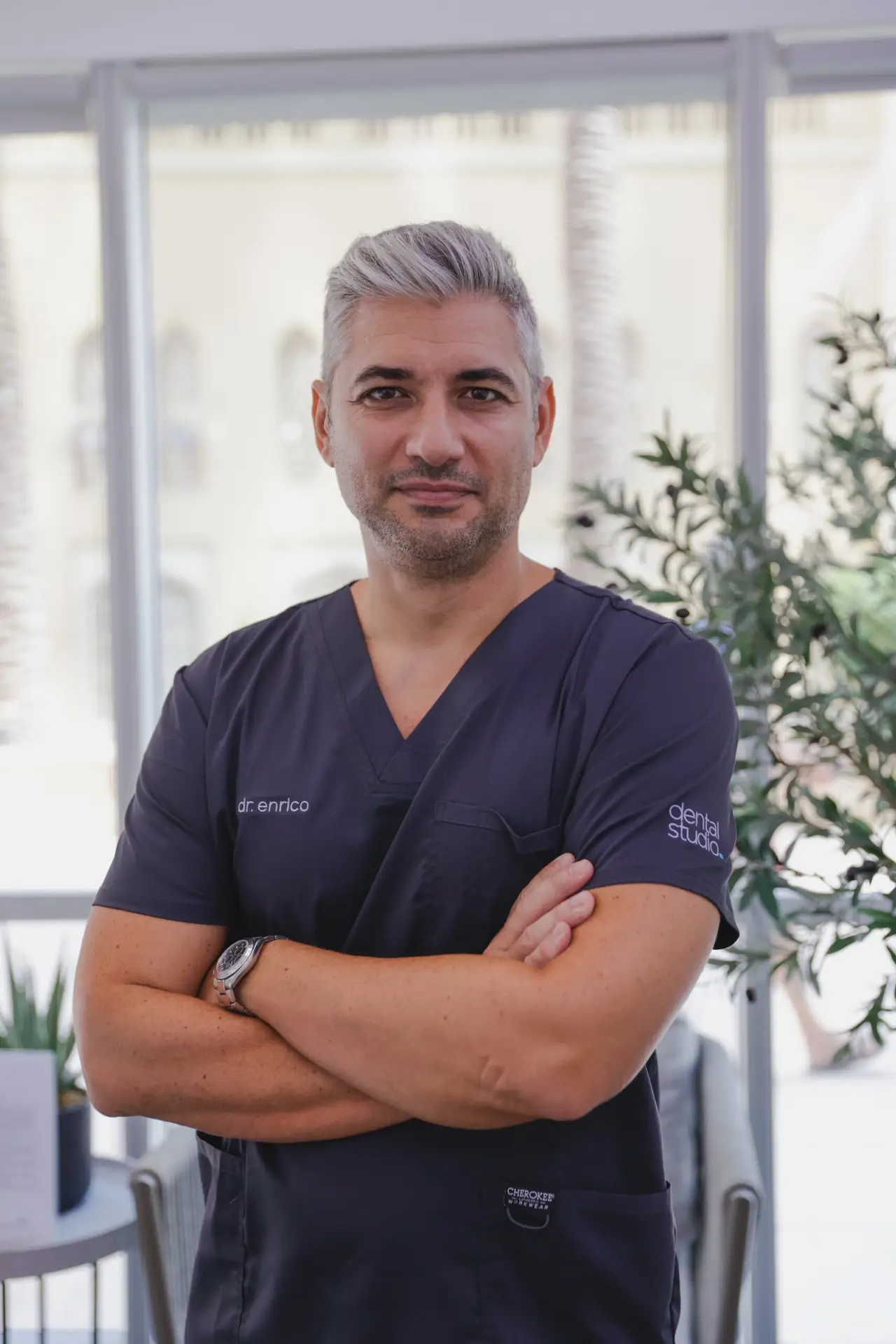 Dr. Enrico Cogo | Dentista Estetico Italiano a Dubai